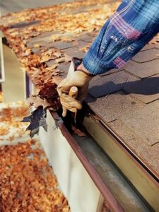 How to clean Mucky gutters